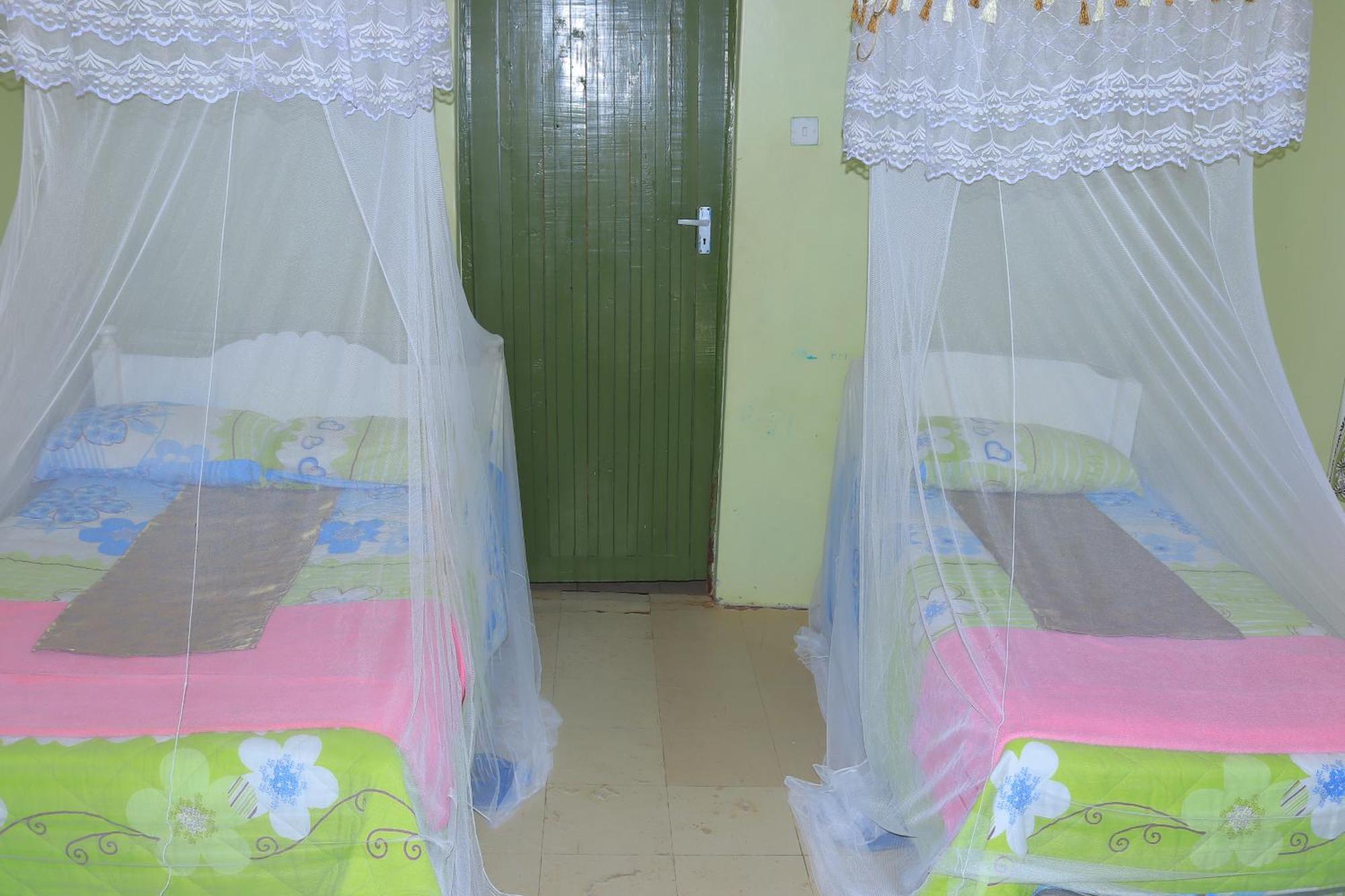 Rhino Tourist Camp Hotel Ololaimutiek Exterior photo